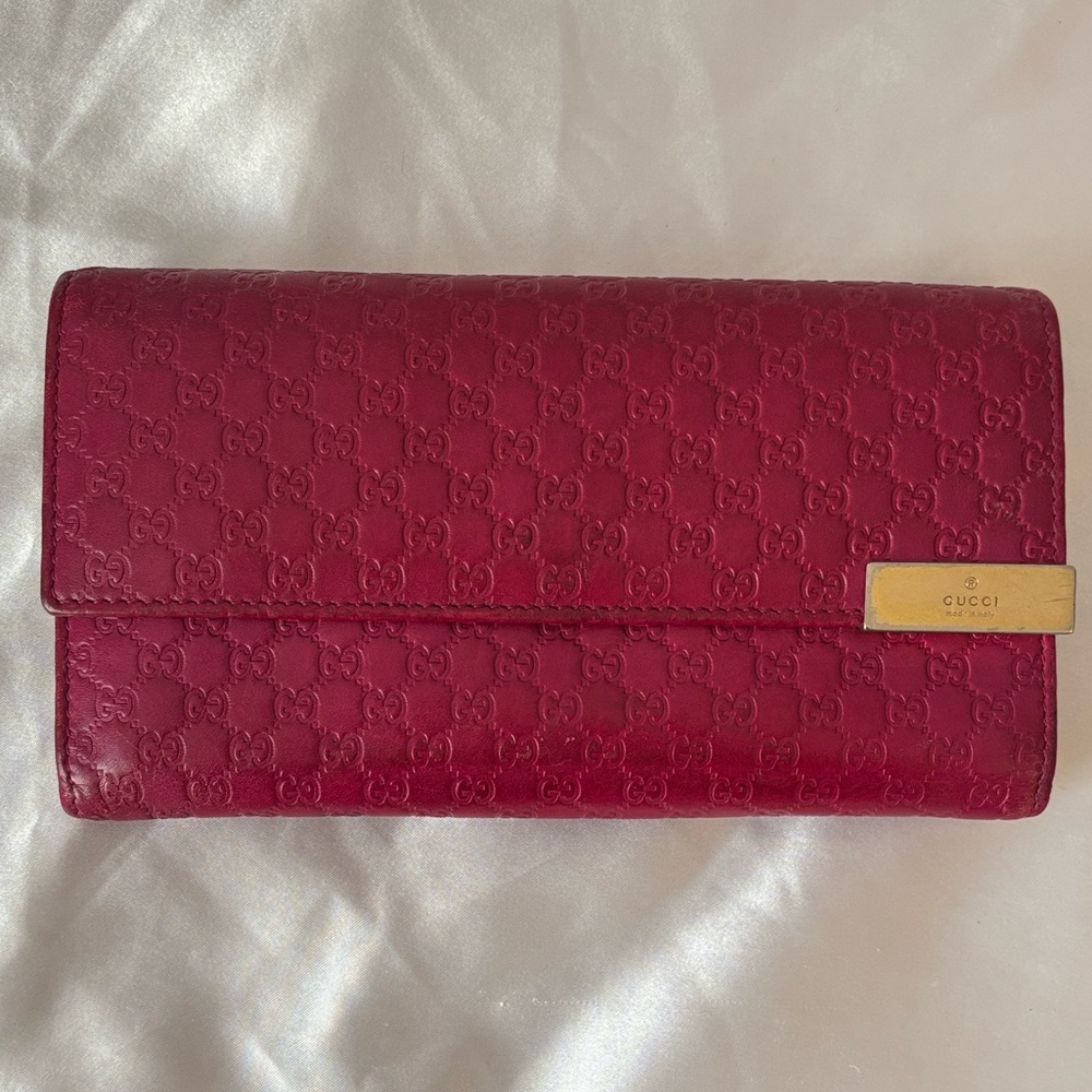Gucci Pink Women's Wallet